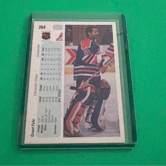 Edmonton Oilers Grant Fuhr Hockey Card - Picture 2 of 2